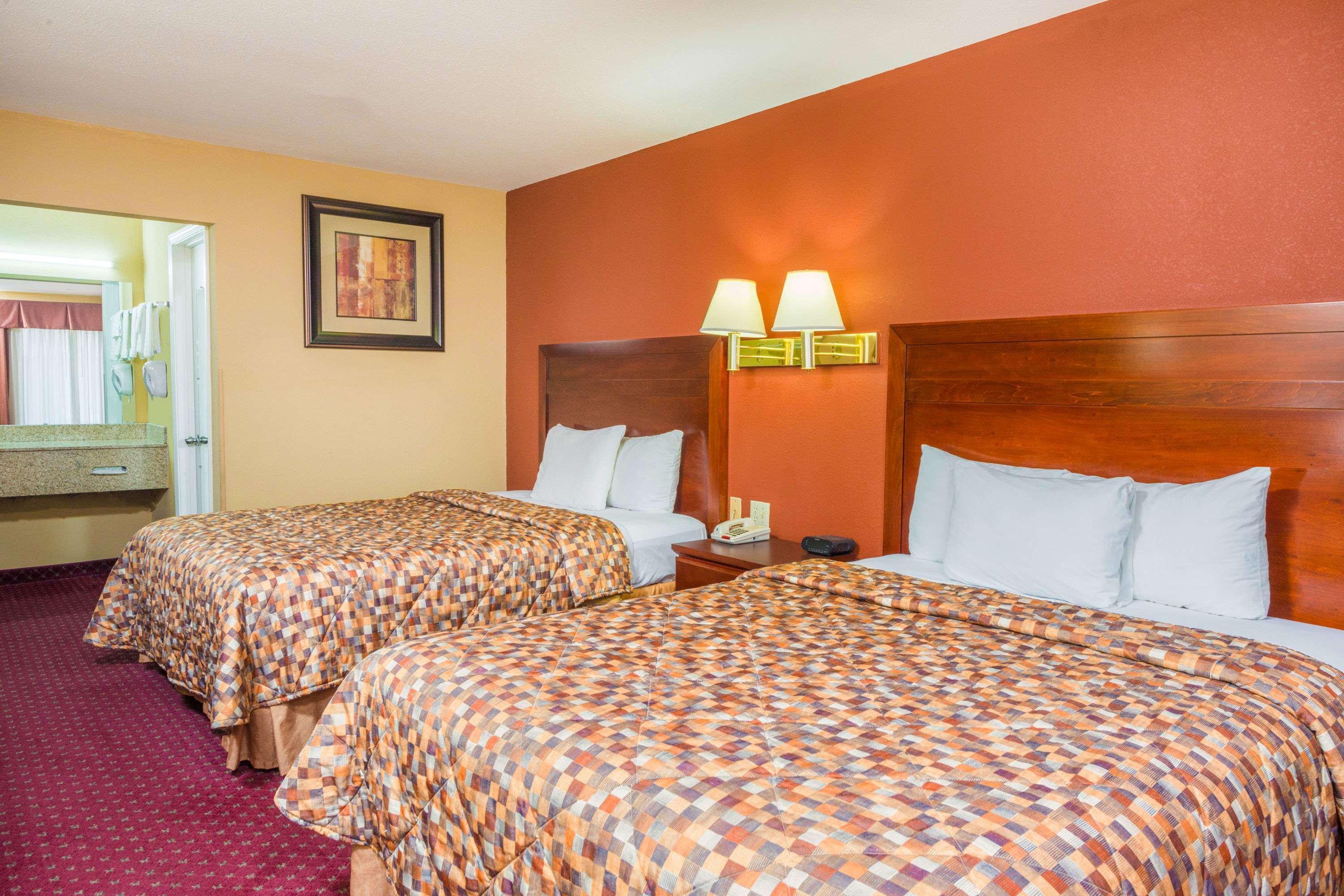 Days Inn By Wyndham St. Robert Waynesville/Ft. Leonard Wood Εξωτερικό φωτογραφία